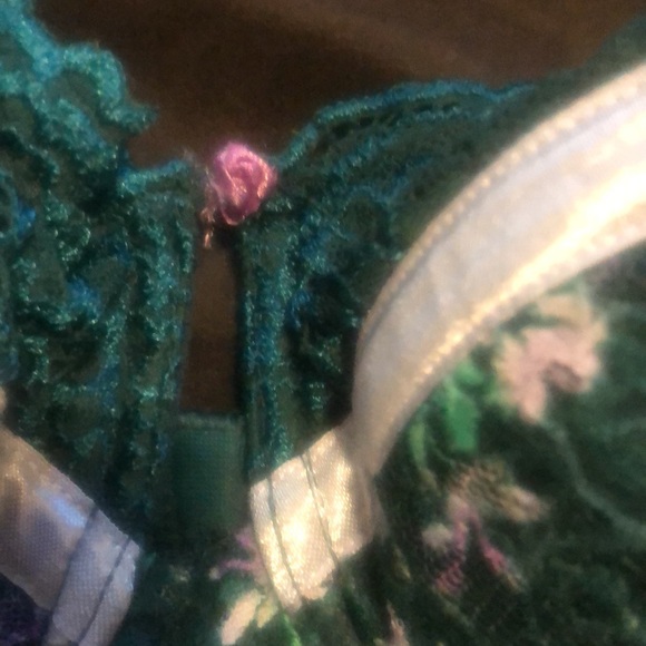 ADORE ME - EUC Bra (38DDD/F) - Picture 5 of 8